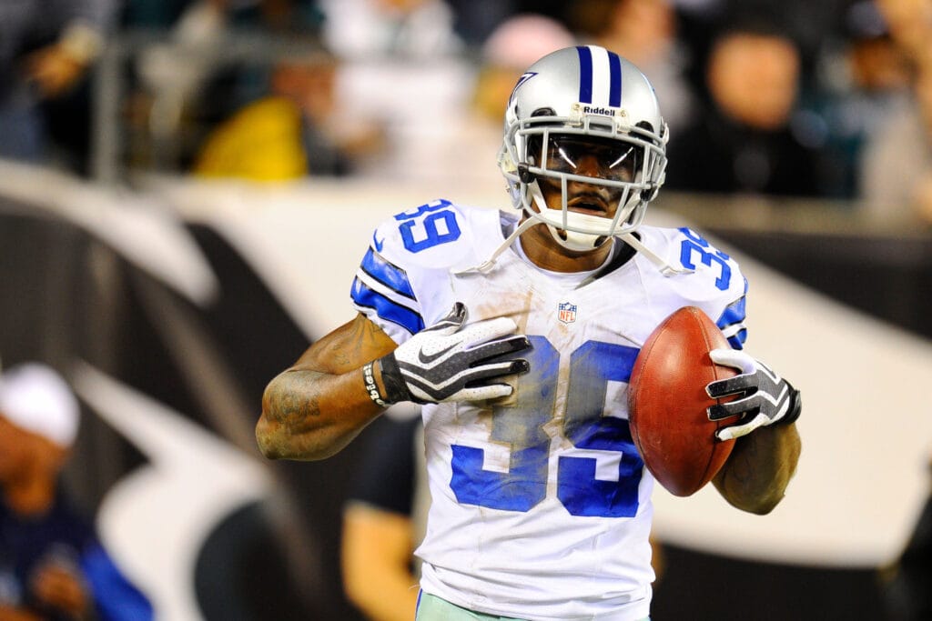 Cowboys Sign Brandon Carr to Practice Squad, Could Play Week 1