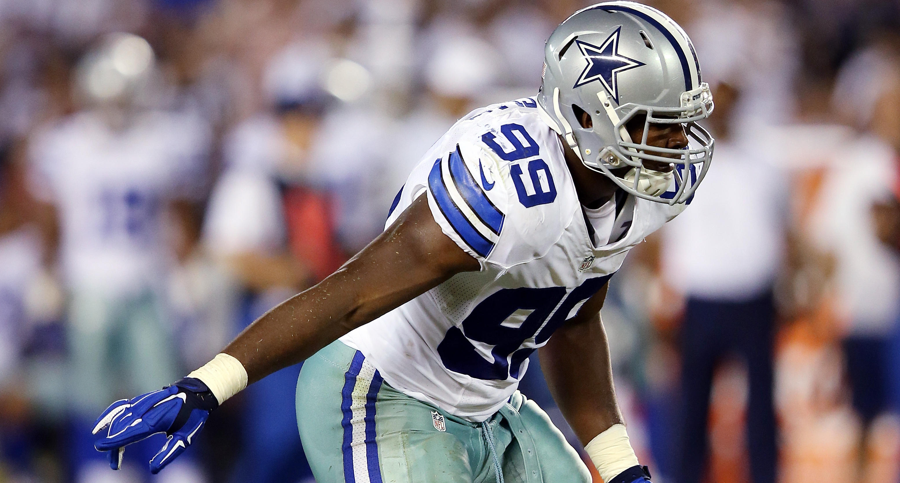 Cowboys Headlines - Scary Situation at Defensive End