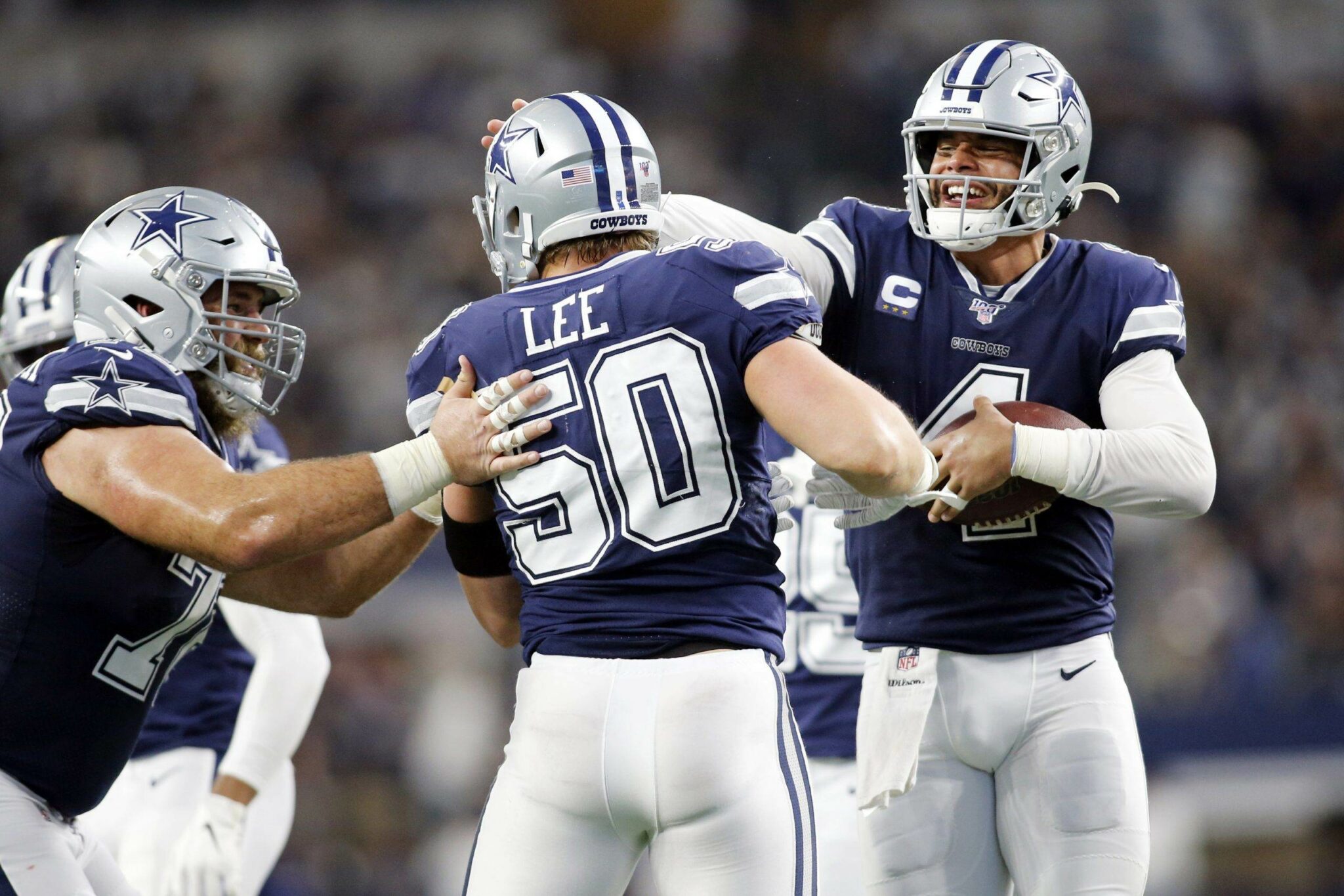 Sean Lee dishes on re-signing with the Cowboys, his stance on the