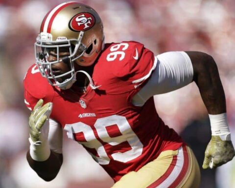 DE Aldon Smith Feels Fresh While Carrying New Weight