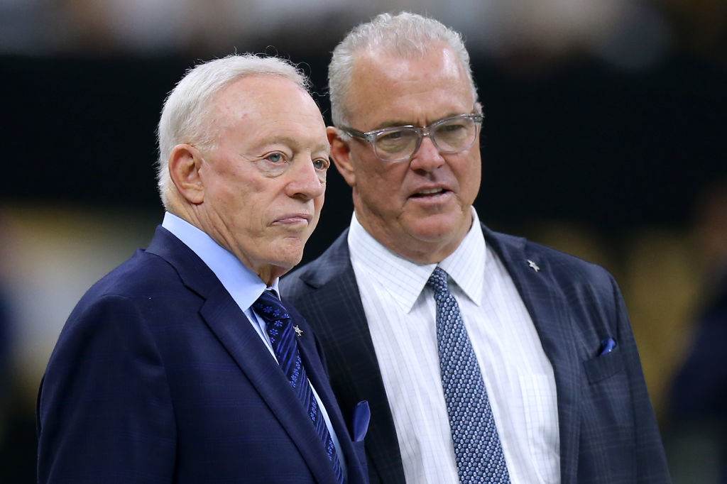 NEW ORLEANS, LOUISIANA - SEPTEMBER 29: Owner Jerry Jones of the Dallas Cowboys and Executive Vice President Stephen Jones talk before a game against the New Orleans Saints at the Mercedes Benz Superdome on September 29, 2019 in New Orleans, Louisiana. (Photo by Jonathan Bachman/Getty Images)
