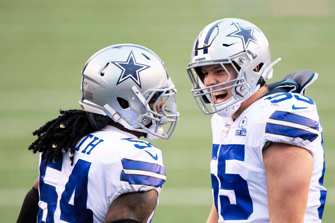 August 18, 2018: Dallas Cowboys linebacker Sean Lee (50) on the sideline  looking on during the NFL football game between the Cincinnati Bengals and  the Dallas Cowboys at AT&T Stadium in Arlington