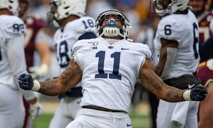 Dallas Cowboys linebacker Micah Parsons (11) and linebacker Keanu