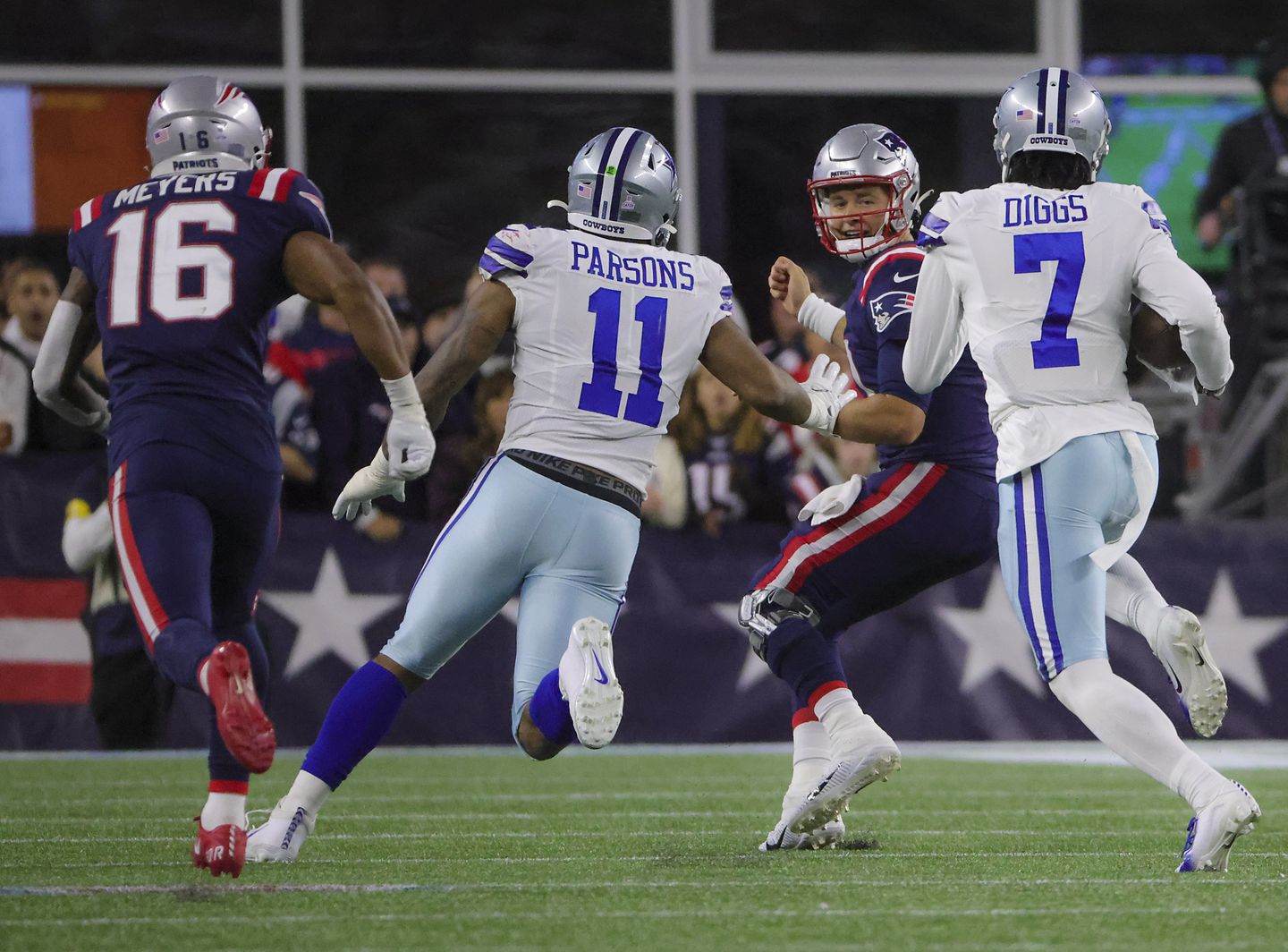 Sean's Scout: Timely Stops on Defense, Clutch Passing Game Earn Cowboys Win at Patriots