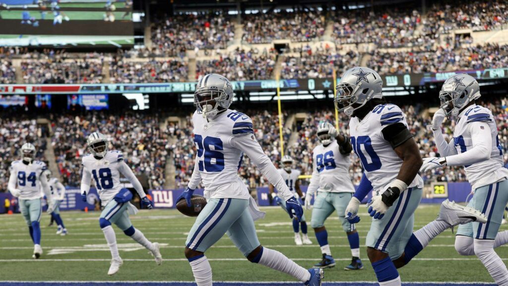 Cowboys Points Off Turnovers Earns Sweep at Giants, 3 Game Road Win Streak