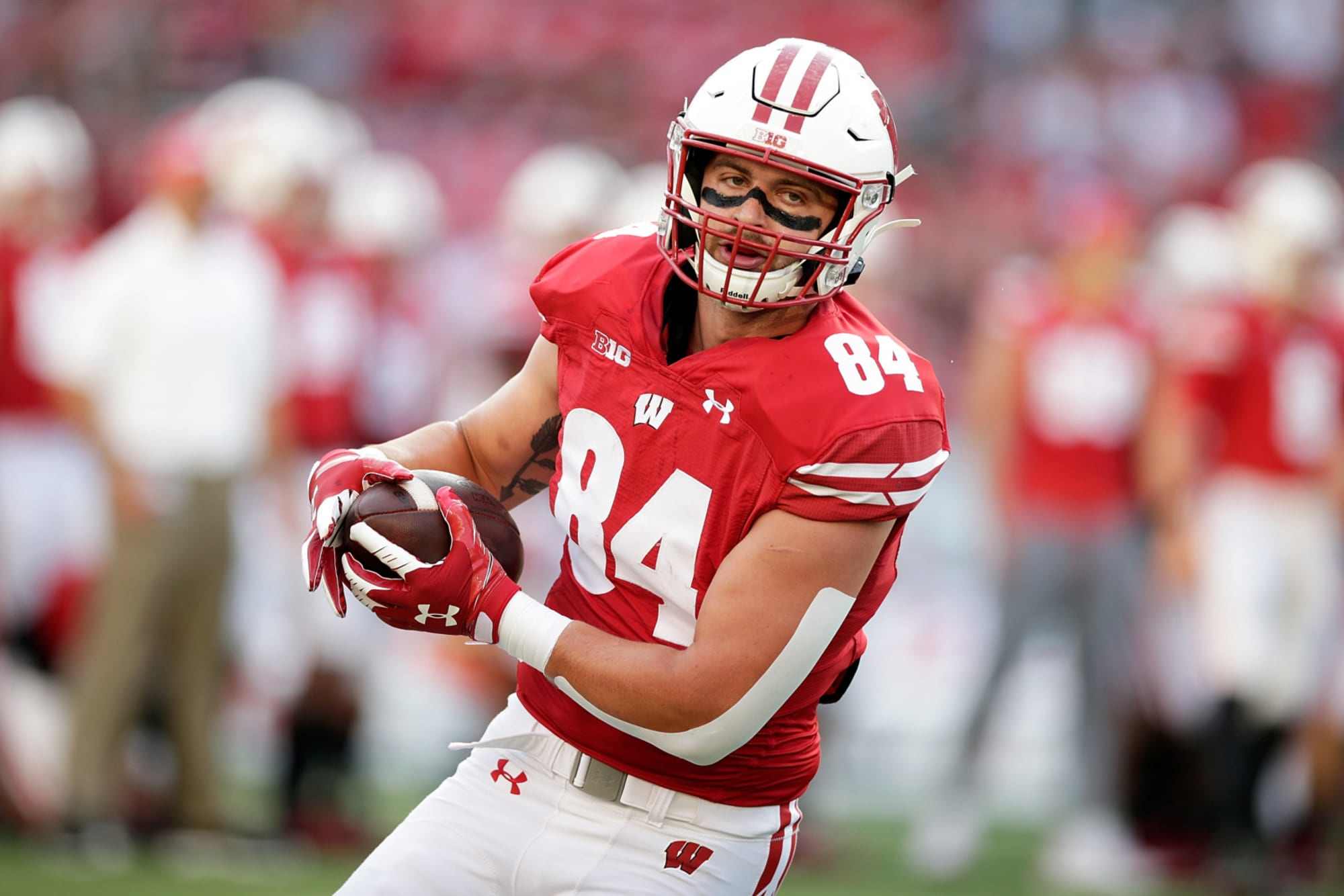 Wisconsin tight end Jake Ferguson had solid debut