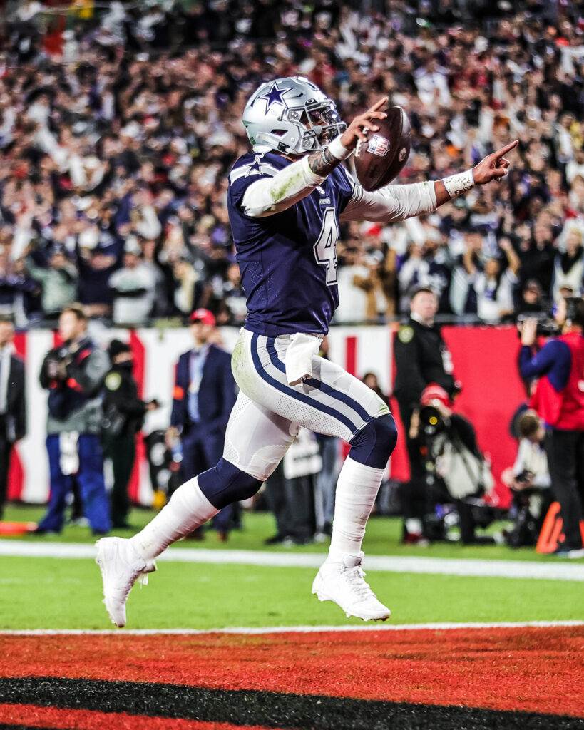 Halftime Report: Cowboys display dominance, lead Bucs 18 – 0 at halftime