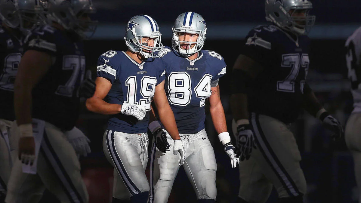 Admiring The Best Dallas Cowboys Uniforms ✭ Inside The Star