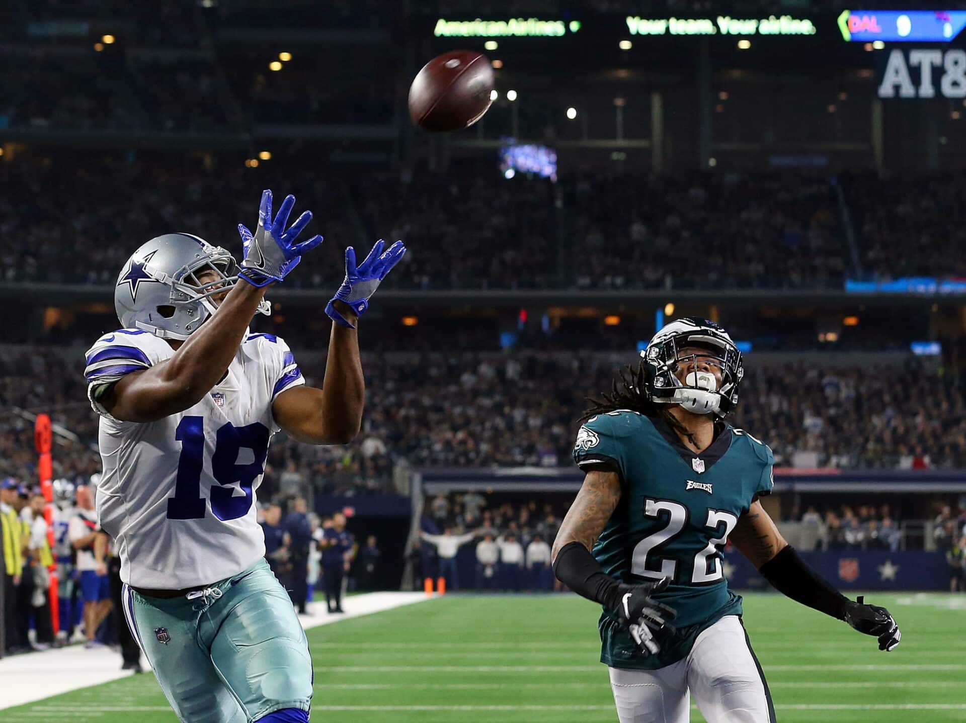 Cowboys WR Amari Cooper catches a touchdown vs the Eagles in a game played on 12/9/2018.