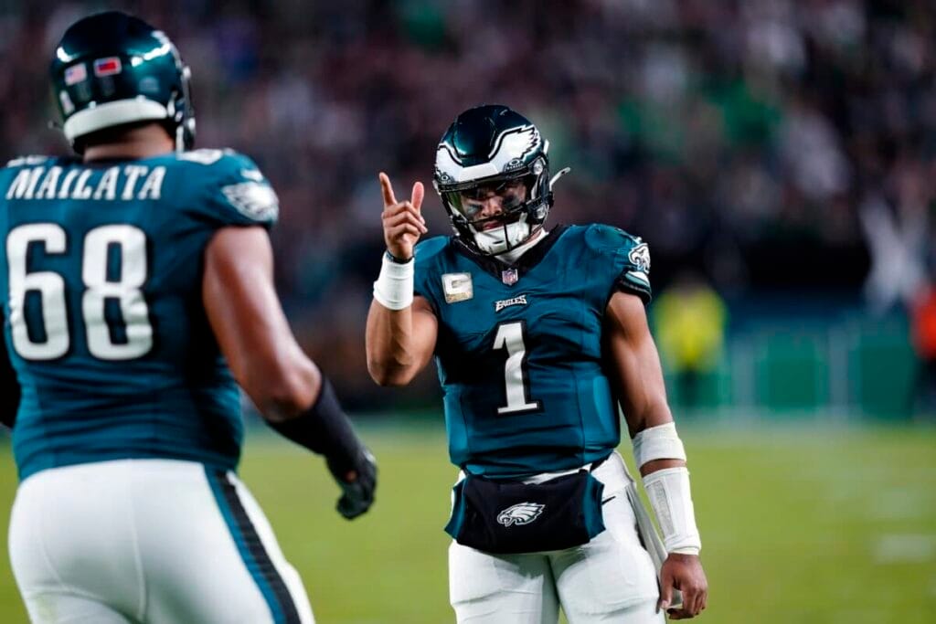 Eagles hold comfortable NFC East lead at midway point