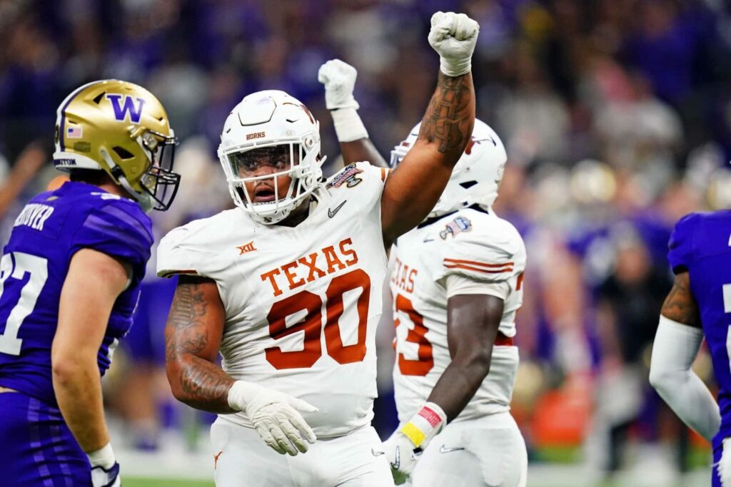 Should the Cowboys draft a 1st round DT in 2024? 2
