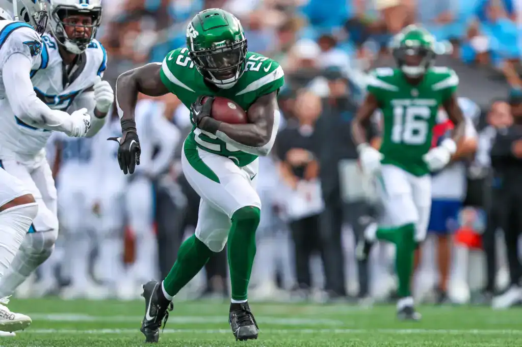 Abanikanda’s Arrival Raises Stakes for Jaydon Blue in Dallas