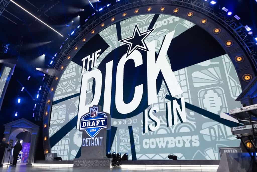 Who Cowboys Fans Should Root For to Improve Draft Position