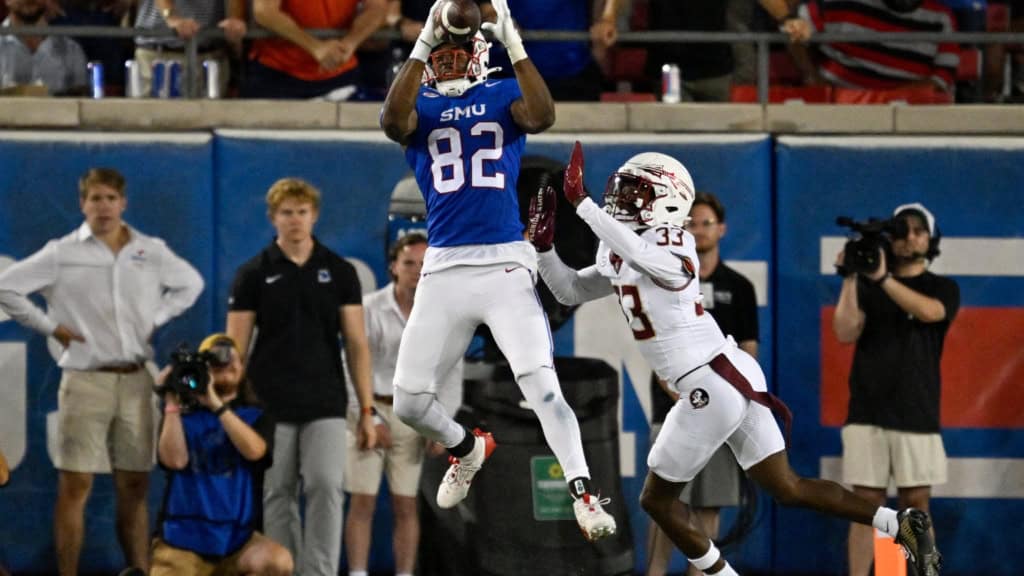 SMU tight end, RJ Maryland (#82), making a contested catch over a Florida State defender