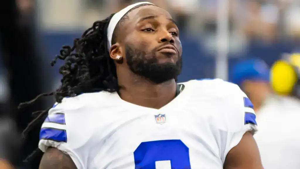 Jaylon Smith warms up in a Dallas Cowboys uniform for Defense First: PFF Missed the Mark on the All-Cowboys List