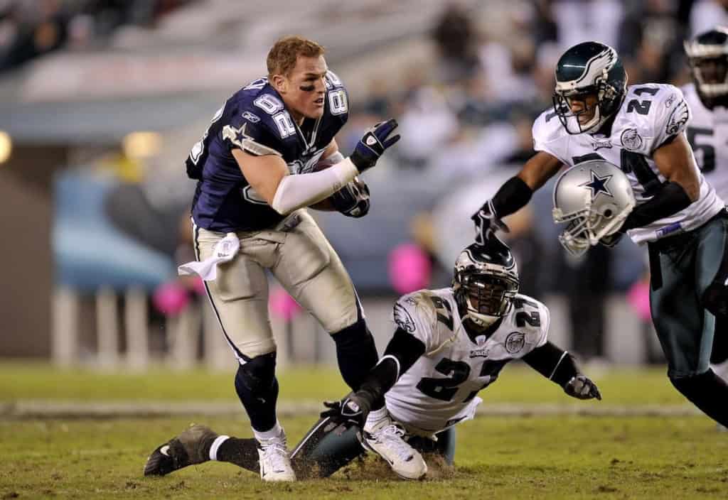 Jason Witten making a play against the Eagles while proving the Cowboys offense list needed more common sense.