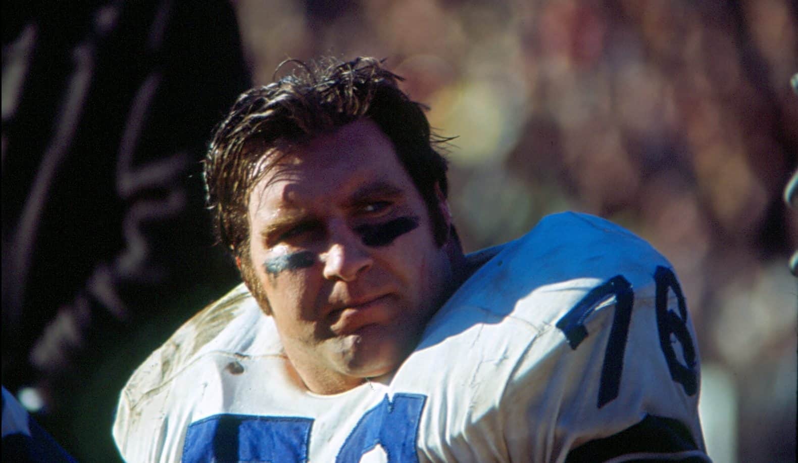 John Niland in a Dallas Cowboys uniform, one of the franchise’s overlooked Hall of Fame snubs who deserves Canton consideration.