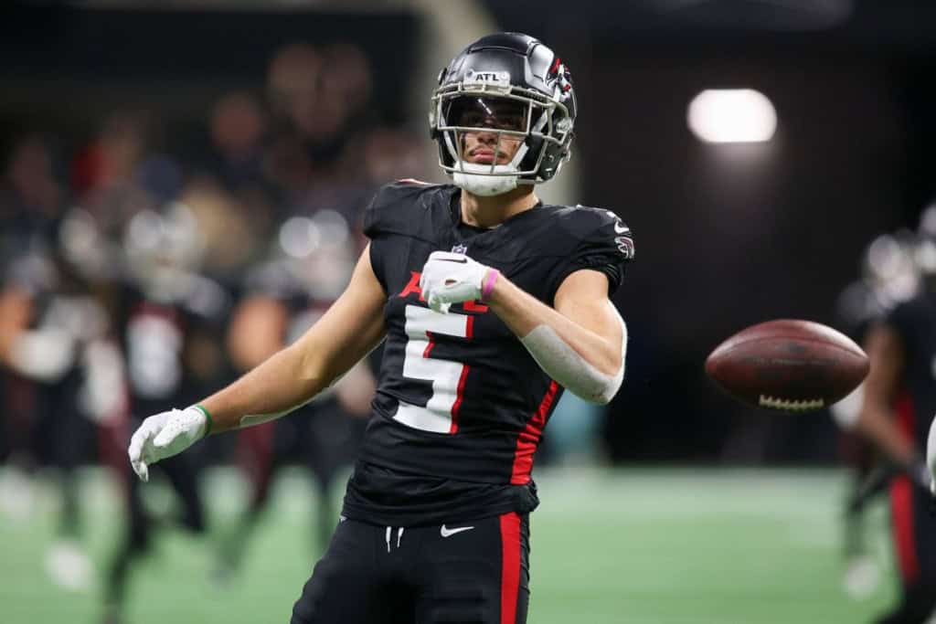 Drake London looks on in an Atlanta Falcons uniform after landing the kind of contract that could help George Pickens at the negotiating table.