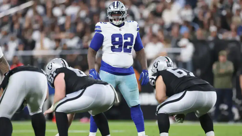 Dallas Cowboys defensive tackle Quinnen Williams lines up against the Las Vegas Raiders offense.
