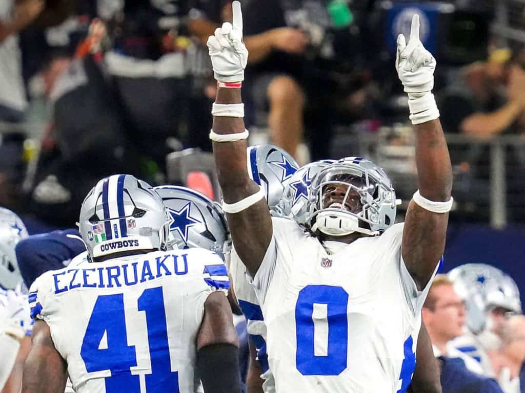 DeMarvion Overshown celebrates beside Donovan Ezeiruaku as Dallas’ linebacker group offers upside but still carries questions.
