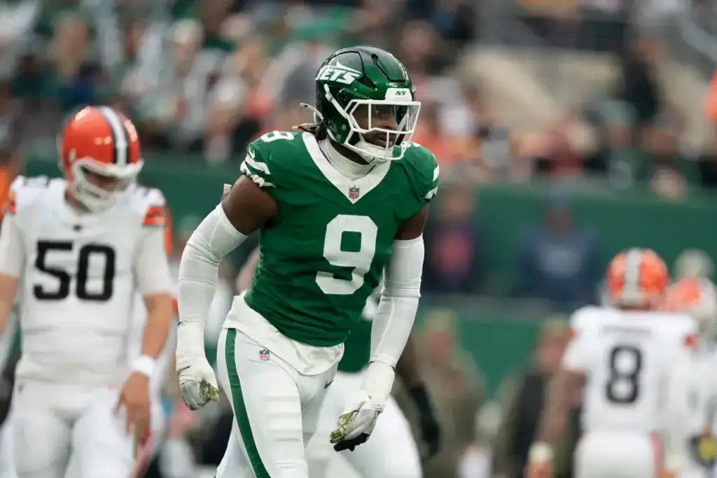 Cowboys Edge Trade Targets: 5 Names to Watch New York Jets edge rusher Will McDonald IV lines up against the Cleveland Browns. McDonald is a possible Dallas Cowboys trade target.