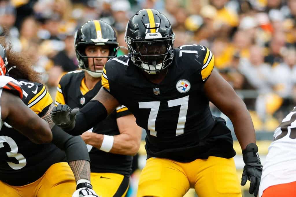 Broderick Jones lines up at offensive tackle for the Pittsburgh Steelers. Could Jones become an option for the Dallas Cowboys?