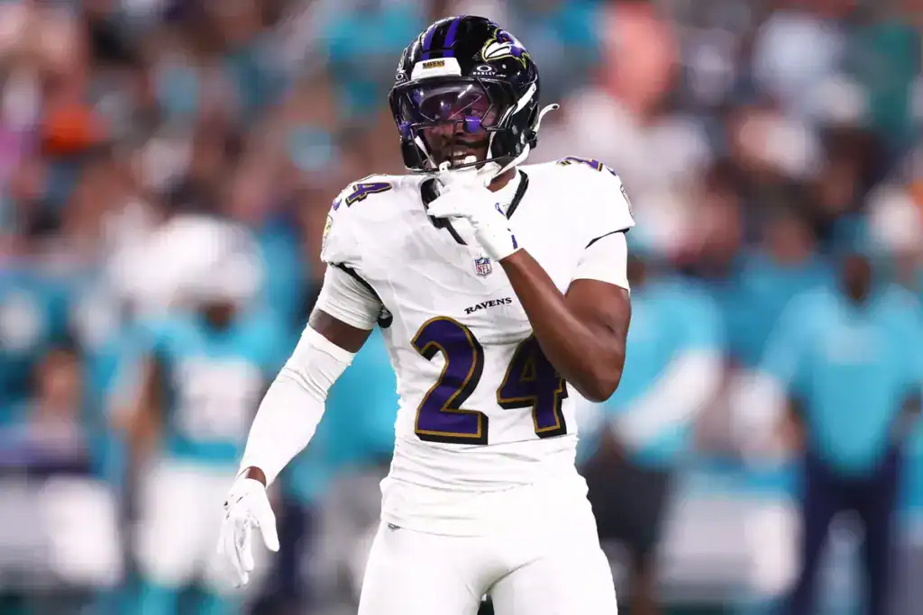 Baltimore Ravens safety Malaki Starks lining up on defense getting ready for the play.