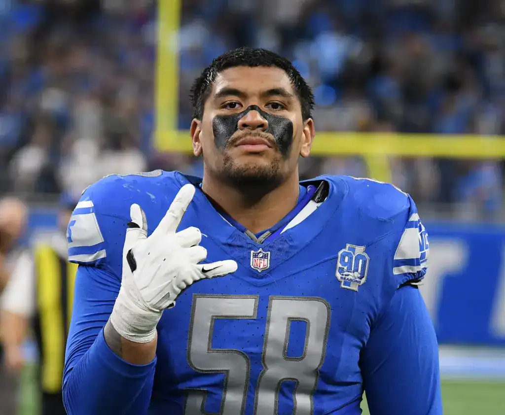 Penei Sewell of the Detroit Lions featured among the picks and dark horses for the 2026 NFL Awards.