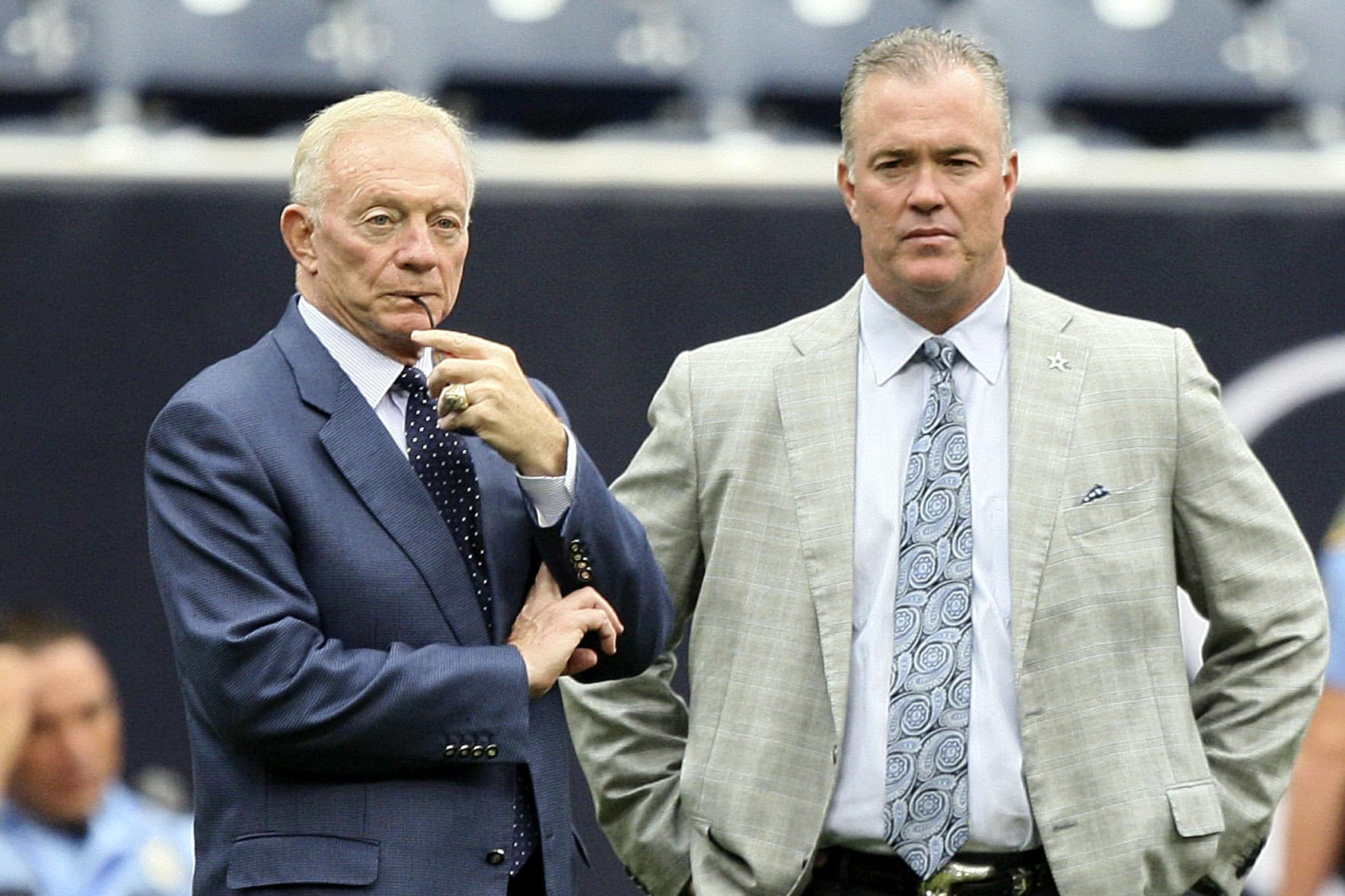 Dallas Cowboys coaching staff loses key members, adds unproven HC