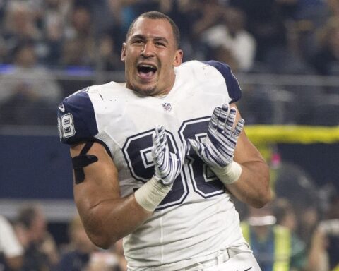 Cowboys Headlines - PHOTO: Cowboys Pass Rusher Tyrone Crawford "Working New Hand Moves" 3
