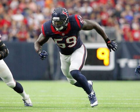 Dallas Cowboys Should Seriously Consider Making This One Trade