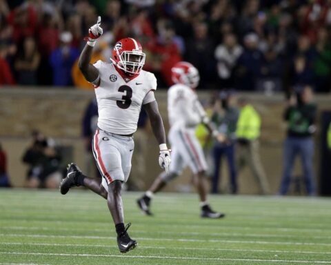 Top Players at LB, WR Continue to Fall Cowboys Way in National Mock Drafts