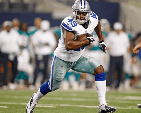 Time to get FB Jamize Olawale More Involved Offensively?