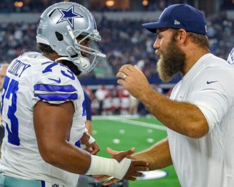 Cowboys Moving Frederick to IR A Vote of Confidence in Center Joe Looney
