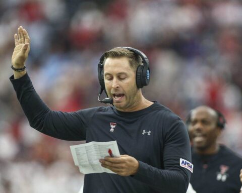 Why Kliff Kingsbury Should be Added to Cowboys Staff Immediately