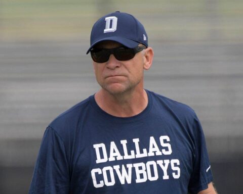 Is Scott Linehan Holding Playoff-Hopeful Cowboys Back on Offense?