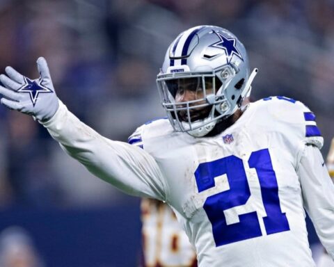Report: Cowboys Offer Ezekiel Elliott a Contract to Make him the NFL's Second Highest-Paid RB