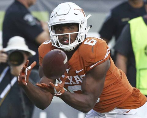 Red River Rivalry Brings WR Devin Duvernay to Dallas, Hopefully to Stay 1