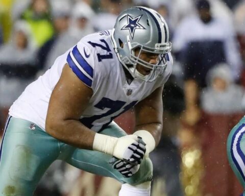 Report: Cowboys RT La'el Collins Expected to Play Sunday