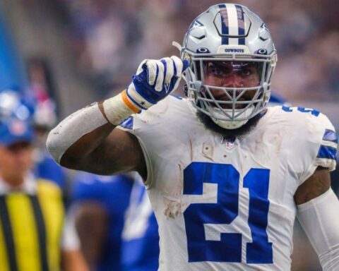 Ezekiel Elliott's Carries Have Decreased Three Straight Weeks, Here is Why
