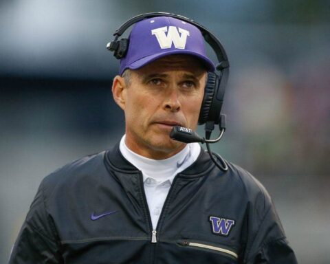 Washington's HC Chris Petersen to Step Down, Potential Jason Garrett Replacement?