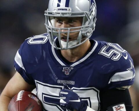 Sean Lee Shines in Crucial win vs Rams 1