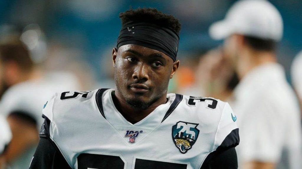 Getting to Know Newly-Signed Cowboys CB Saivion Smith