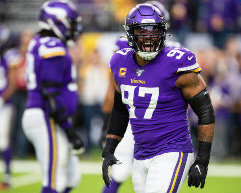 Cowboys Would Solidify Defensive Front With DE Everson Griffen