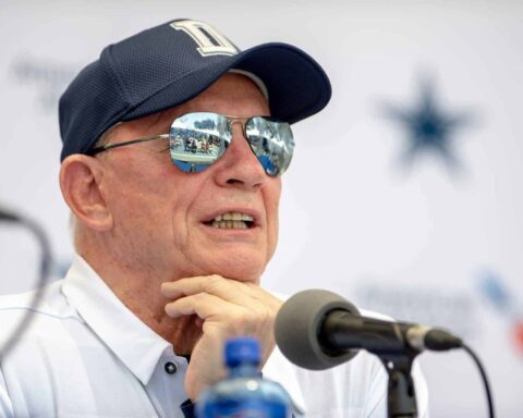 Should Jerry Jones Break his Silence About the Black Lives Matter Movement?