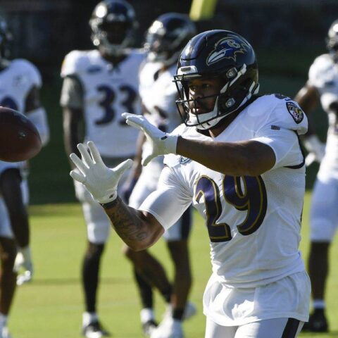 Dallas Cowboys Need to Go All In and Sign Earl Thomas