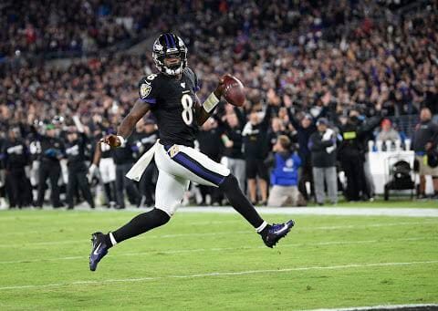 Containing Lamar Jackson Key to Cowboys Victory Tuesday