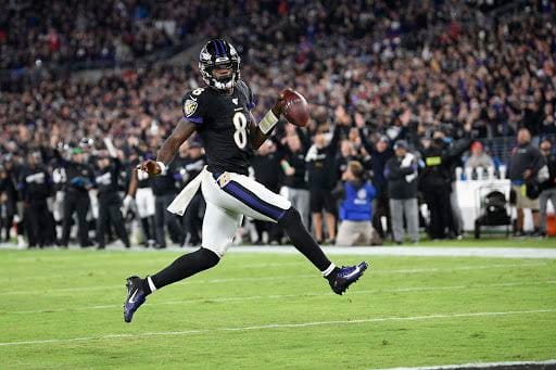 Containing Lamar Jackson Key to Cowboys Victory Tuesday