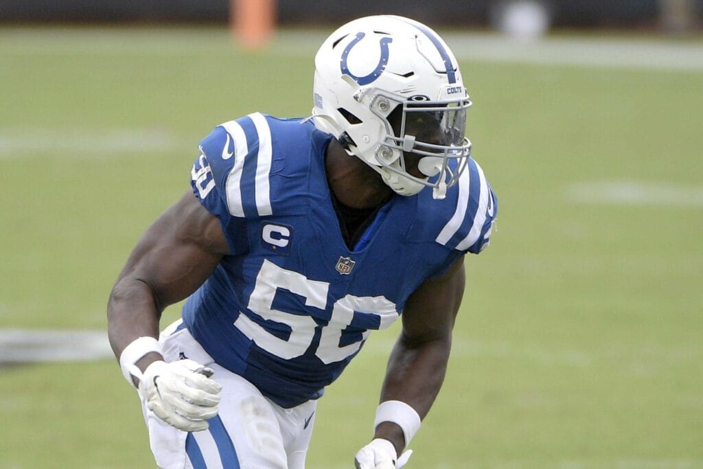 Veteran EDGE Justin Houston Still Unsigned; Should Cowboys be Interested?