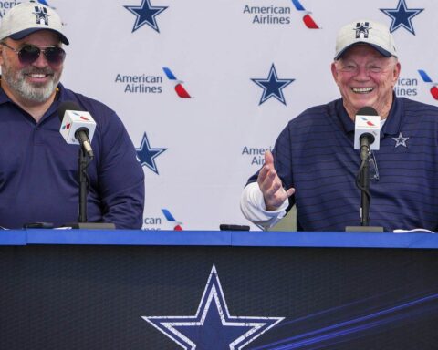 Mike McCarthy, Jerry Jones